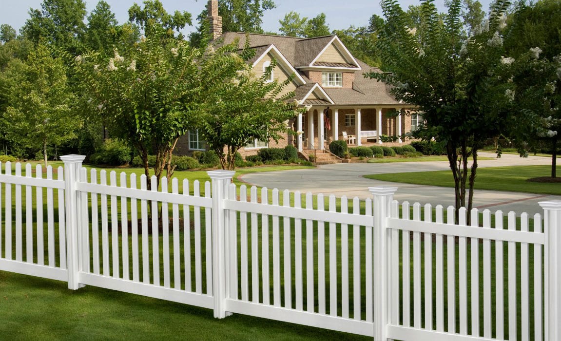 Wood Vs Vinyl Fences The Best Choice For Your Yard Northland Fence