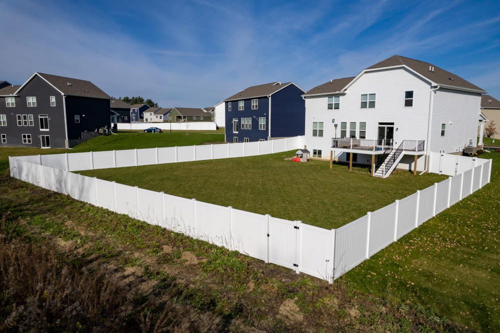 Vinyl Fence Installation Contractor North Branch, MN