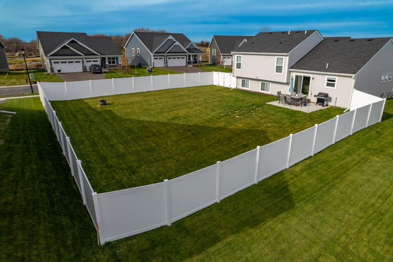 Vinyl Fence Installation Contractors Monticello, MN