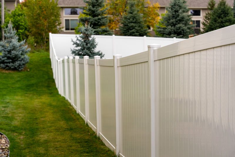 Vinyl Fence Installation Company near Hugo mn