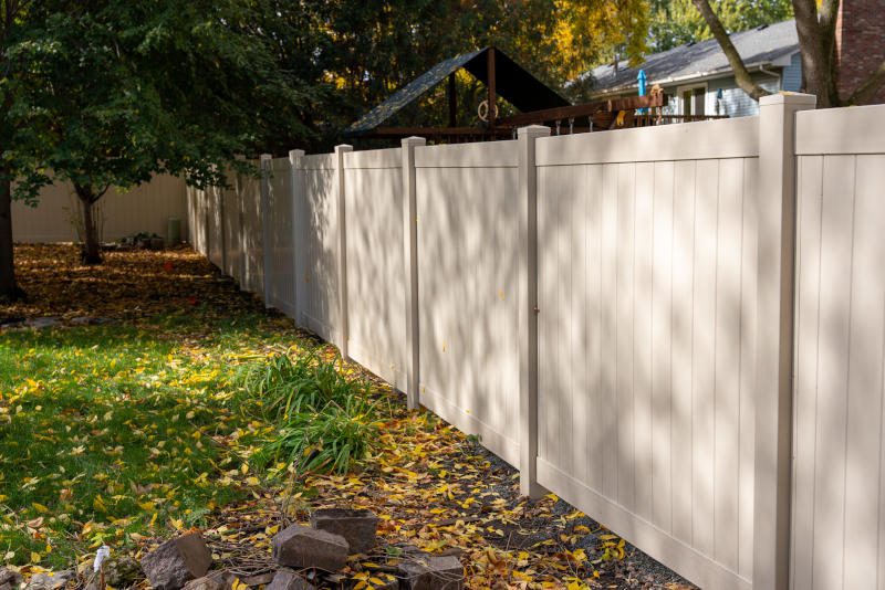 Vinyl Fence Installation Contractor near New Brighton mn