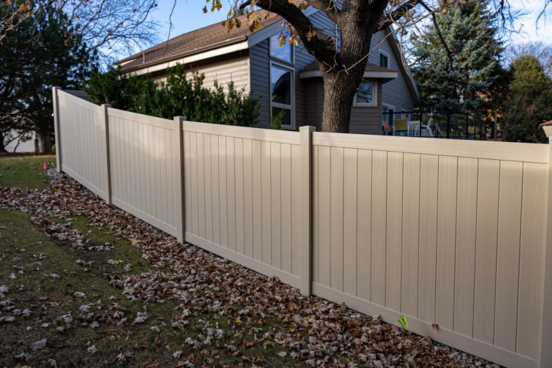 Golden Valley Vinyl Fence Installation Contractors