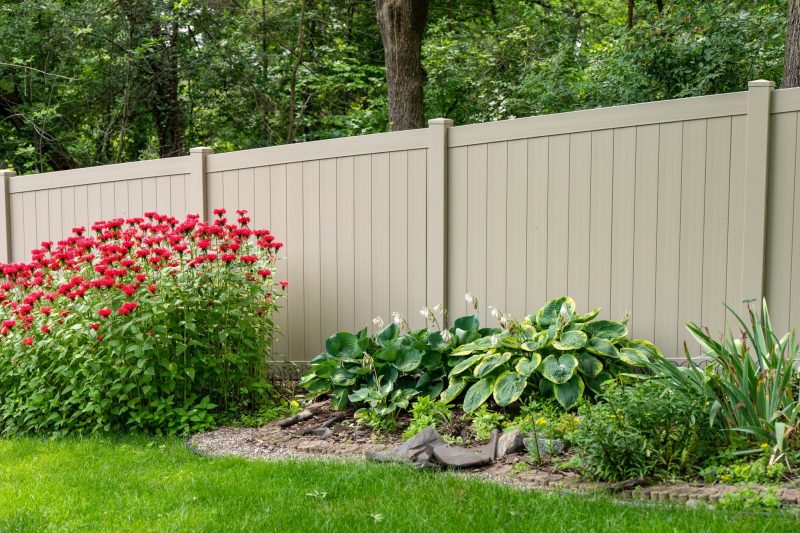 Khaki Vinyl Privacy Fence (13)